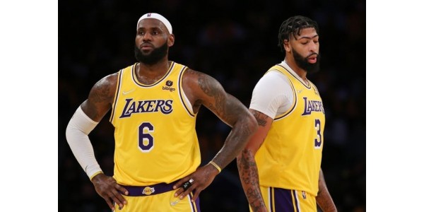 Anthony Davis saa takaisin itseluottamuksensa koripalloon